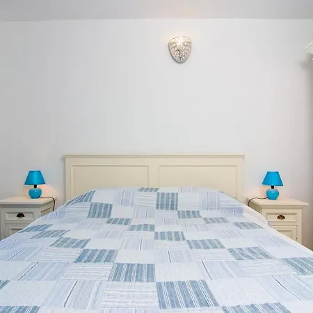 Holiday Lida Hébergement de vacances Veliki Drvenik